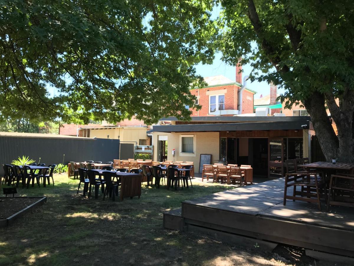 Myrtleford Hotel 外观 照片
